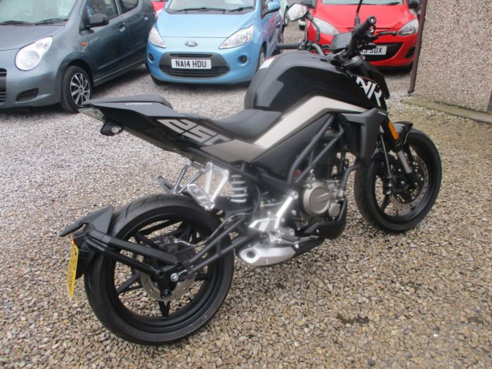 Cf Moto 250NK 250NK Naked Petrol Black