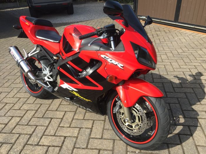 Honda CBR600F CBR 600 F sport Sports Bike Petrol Red