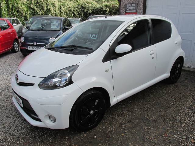 2013 Toyota Aygo 1.0 VVT-i Fire 5dr ## £0 ROAD TAX - 1 FORMER KEEPER ##