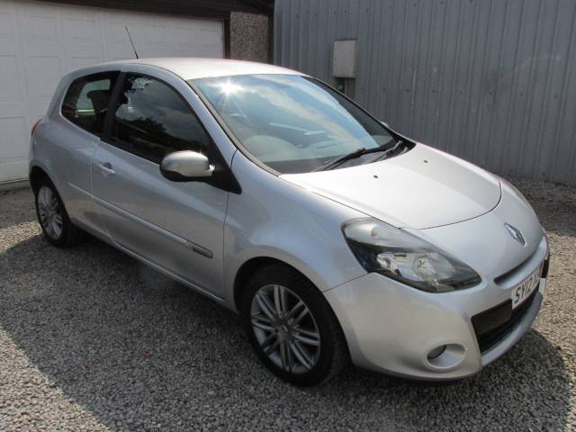 Renault Clio 1.2 16V Dynamique TomTom 3dr ## LOW MILES - STUNNING CAR ## Hatchback Petrol Silver