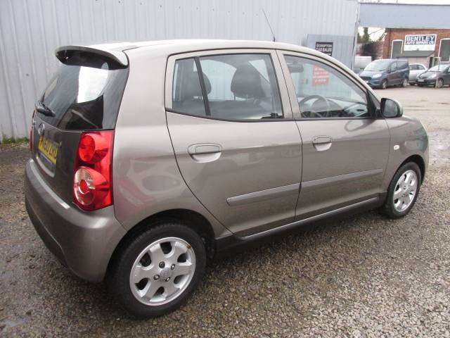 2010 Kia Picanto 1.1 Graphite 5dr ## £30 ROAD TAX - 1 FORMER KEEPER - RECENT TIMING BELT ##