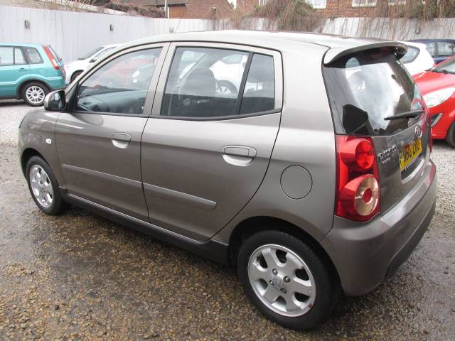 2010 Kia Picanto 1.1 Graphite 5dr ## £30 ROAD TAX - 1 FORMER KEEPER - RECENT TIMING BELT ##