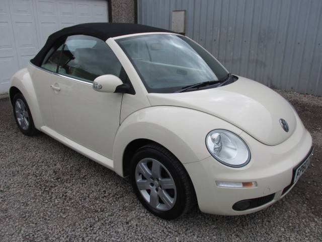 Volkswagen Beetle 1.6 CABRIOLET ## STUNNING CAR - MODERN CLASSIC ## Convertible Petrol Beige