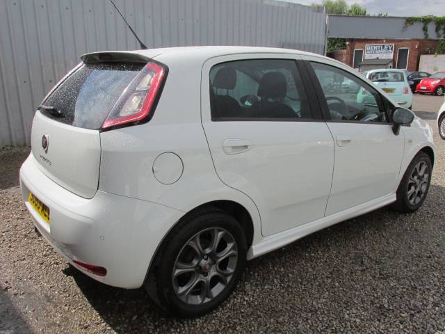 2013 Fiat Punto 1.2 GBT 5dr ## LOW MILES - CARPLAY ##