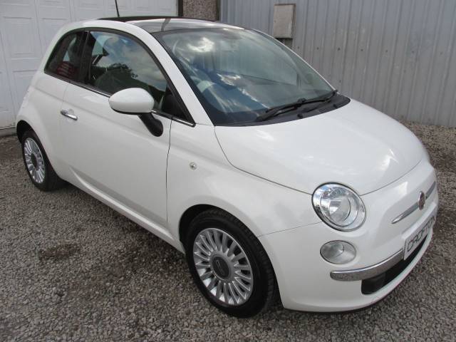 Fiat 500 1.2 Lounge 3dr [Start Stop] ## £35 ROAD TAX - STUNNING CAR ## Hatchback Petrol White