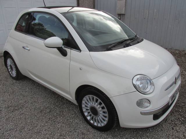 Fiat 500 1.2 Lounge 3dr [Start Stop] ## LOW MILES - £35 ROAD TAX ## Hatchback Petrol White