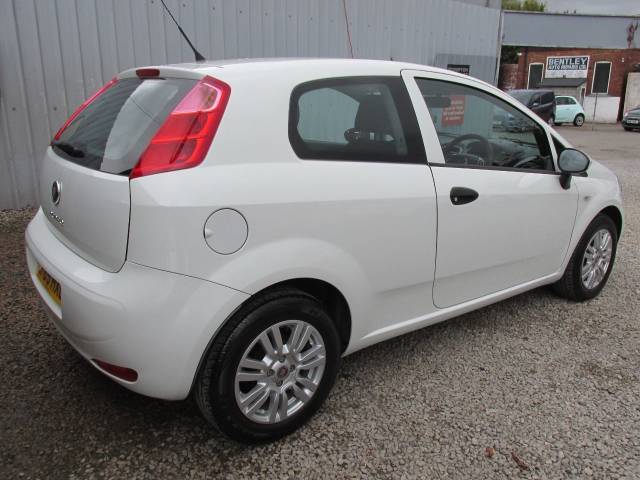 2016 Fiat Punto 1.2 POP ## LOW MILES - STUNNING CAR ##